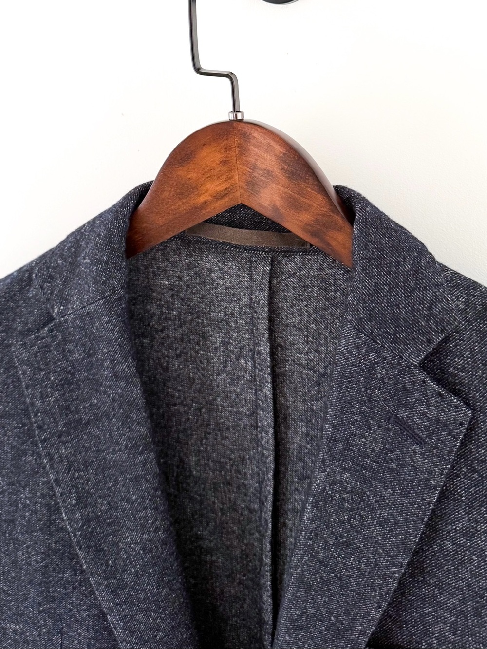 Eleventy Navy Silk Wool-Blend Two-Button Sport Coat Blazer Navy Textured 38R - Picture 2 of 16